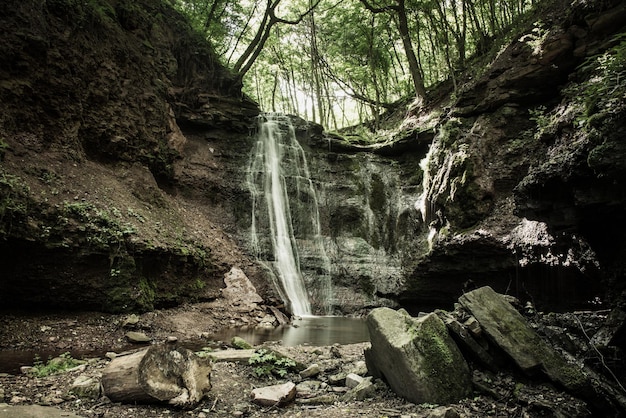 Cascade de haute montagne