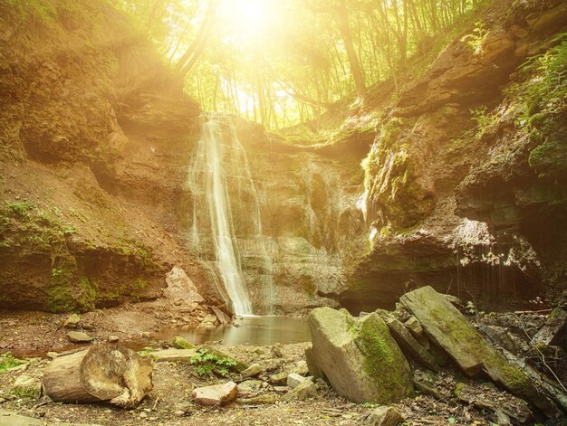 Cascade de haute montagne