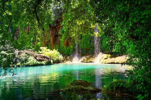 Cascade de Kursunlu dans le parc naturel