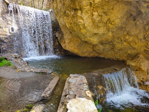 Photo cascade de la rivière andarax dans la province de laujar à almeria