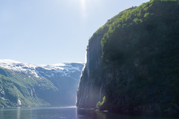 Cascade des sept soeurs dans le fjord de Geiranger en Norvège