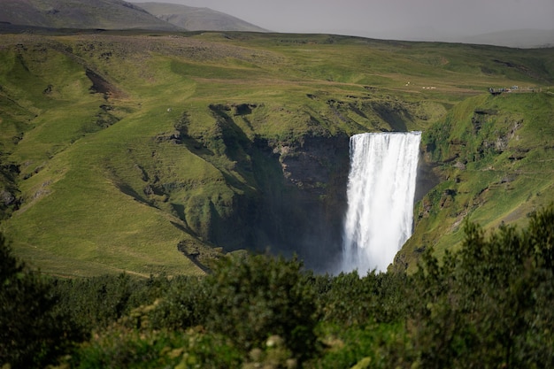 Cascade de Skogafoss la plus grande cascade de l'Islande de Skogar