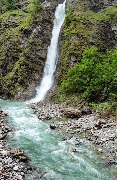 Cascade supérieure sur la gorge du Liechtenstein en Autriche.