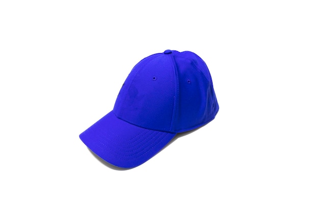 Casquette de baseball bleue isolée sur fond blanc.