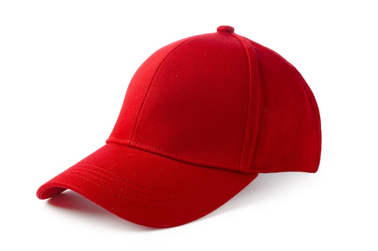 Photo une casquette de baseball rouge sur fond blanc