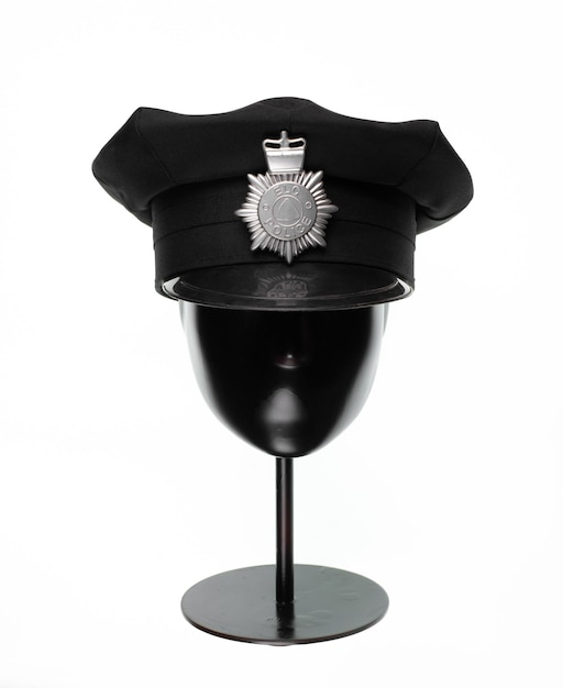 Casquette de police isolé sur fond blanc