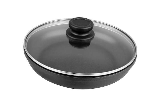 Casserole isolé sur blanc