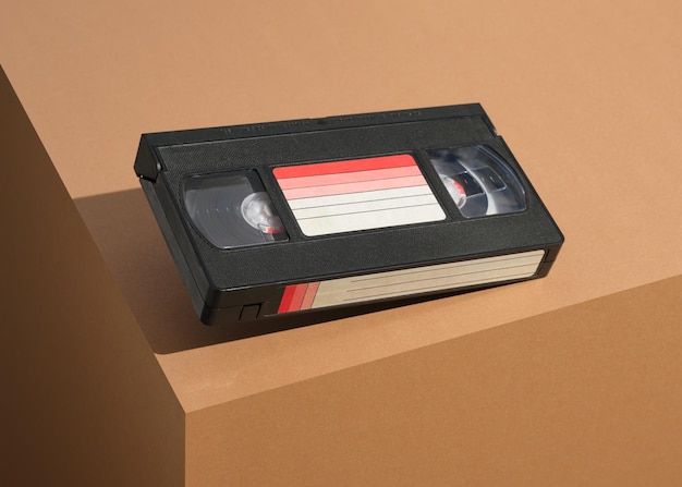 Cassette vidéo Vhs Vacances rétro avec des divertissements entre amis et passe-temps des années 80