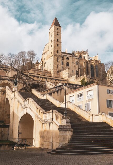 Photo la cathédrale d'auch et les escaliers photo prise en france