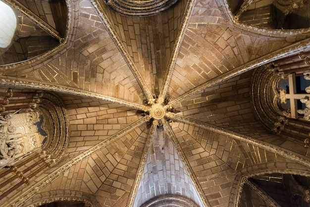 Cathédrale d'Avila en Espagne. Architecture d'intérieur