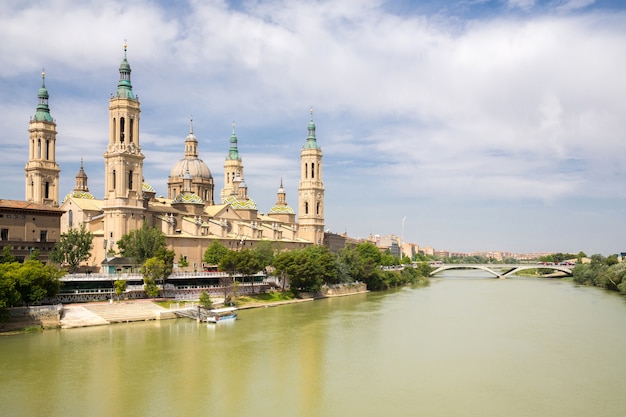 Cathédrale basilique, saragosse, espagne