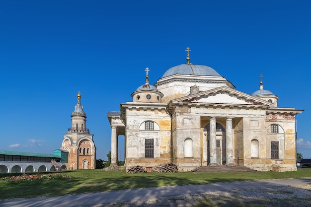 Photo la cathédrale de borisoglebsky à novotorzhsky et le monastère de borisoglebsky dans le torzhok en russie