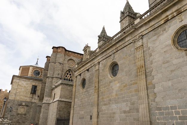 La cathédrale du Christ Sauveur est un temple de culte catholique de la ville espagnole d'Ávila, siège épiscopal du même nom, en Castille et Leon.