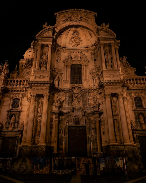 cathédrale de murcie illuminée la nuit Fond d'écran