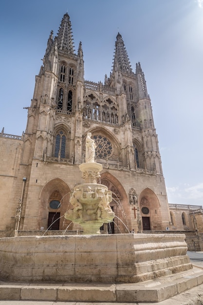 Photo la cathédrale de sainte marie à burgos espagne