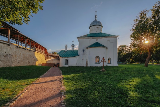 Cathédrale St Nicholas Nikolsky sur le territoire de la forteresse d'Izborsk Izborsk région de Pskov Russie