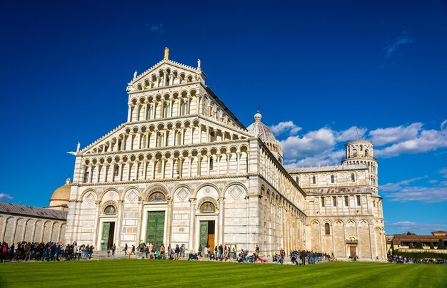 La cathédrale et la tour de Pise - Italie