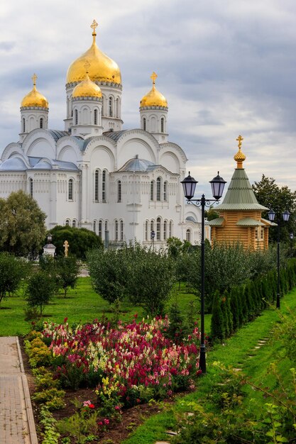 Cathédrale de la Transfiguration de la Sainte TrinitéSaint SéraphimMonastère de Diveyevo à Diveyevo Russie