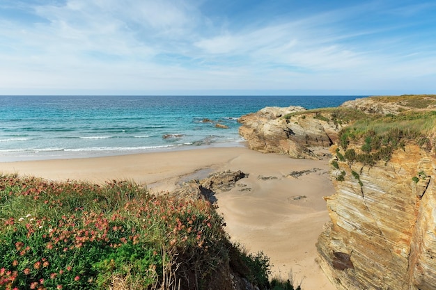 Cathédrales de plage sur le golfe de Gascogne en Espagne