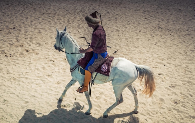 Cavalier ottoman à cheval sur son cheval