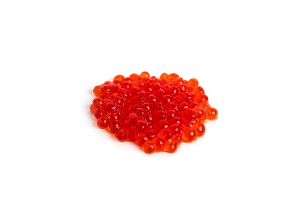 Caviar rouge isolé sur fond blanc Photo de haute qualité