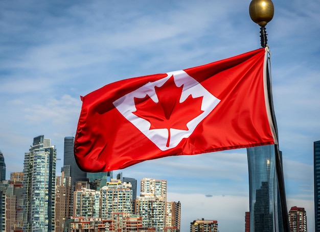 Célébration de la fête du Canada avec le drapeau du Canada