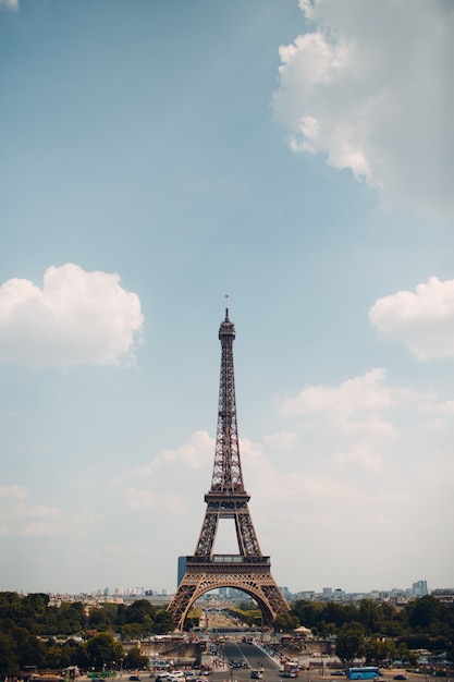 La célèbre Tour Eiffel