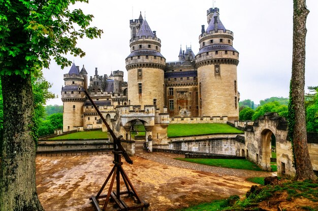 Photo célèbres châteaux médiévaux de france, pierrefonds