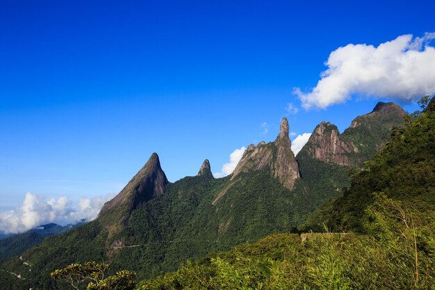 Célèbres sommets du parc national Serra dos Orgaos, Brésil