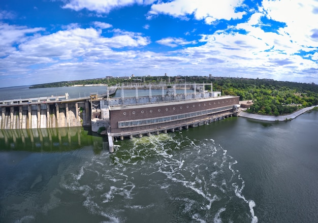 Centrale hydroélectrique du Dniepr à Zaporozhye