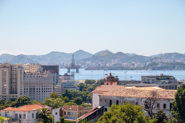 Le Centre-ville De Rio De Janeiro, Vu Du Haut Du Quartier De Santa Teresa Au Brésil.