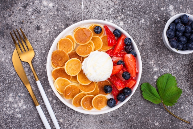 Céréales de crêpes sucrées aux baies