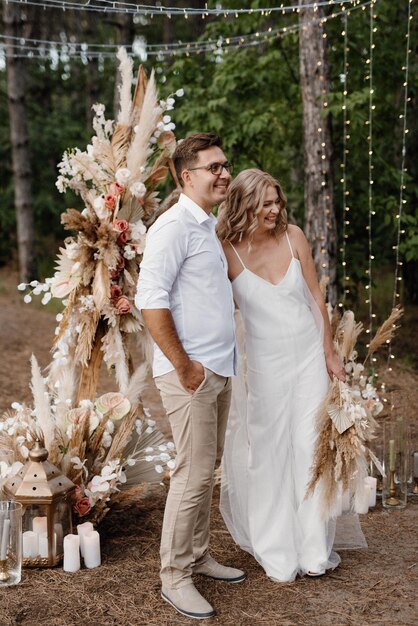 Cérémonie de mariage du mariage d'un gars et d'une fille