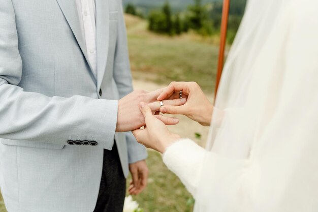 Cérémonie de mariage à la montagne