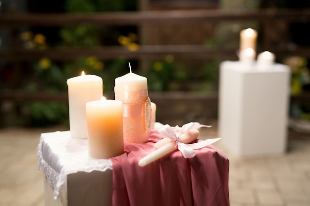 Cérémonie de mariage romantique en plein air