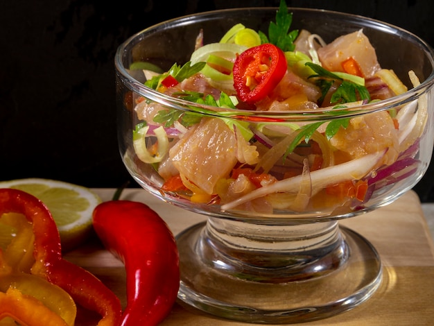 Ceviche de fruits de mer, plat typique du Pérou.