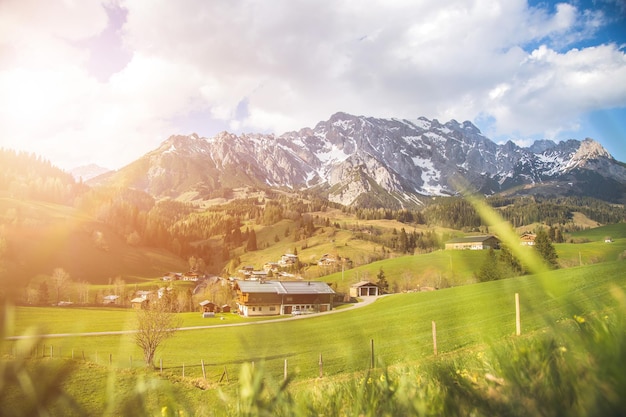 Chaîne de montagnes alpine idyllique Hochkonig montagne à Salzbourg Autriche