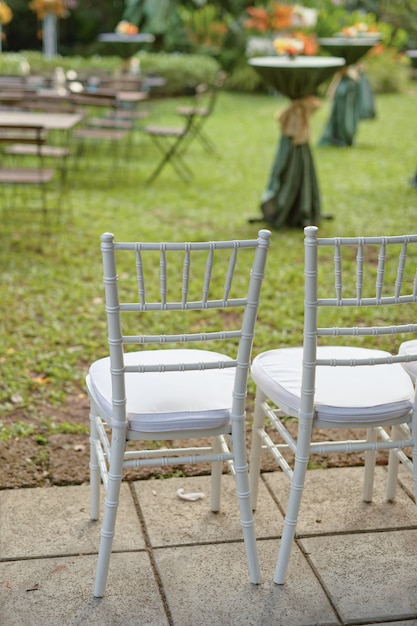 Chaise blanche