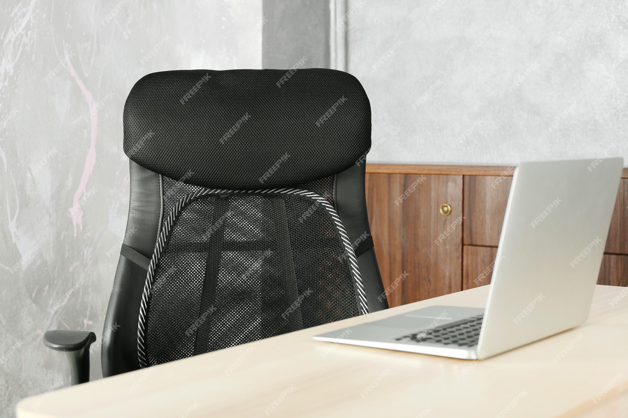 Chaise De Bureau Avec Filet Pour Le Soutien Du Dos Et Ordinateur