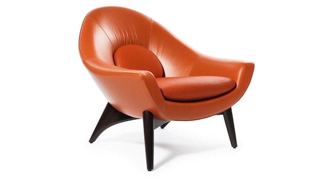 Une chaise en cuir orange avec une base en bois sur fond blanc