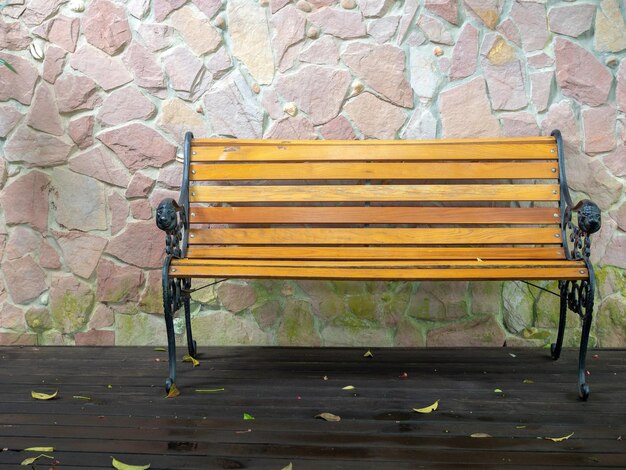 Chaise longue en bois