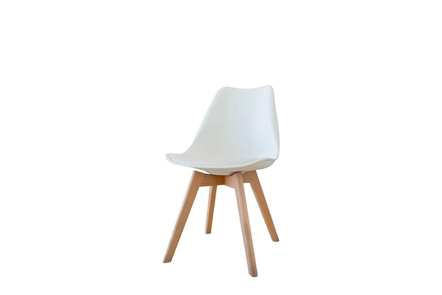 Chaise moderne avec un tracé de détourage sur fond blanc