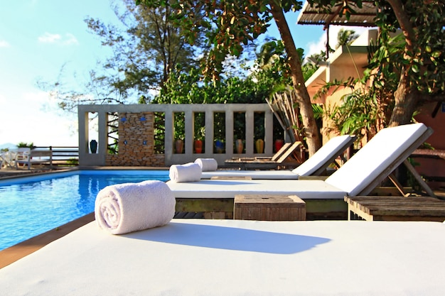 Chaise de piscine