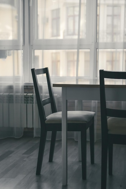 Chaise à table, meuble, set de cuisine