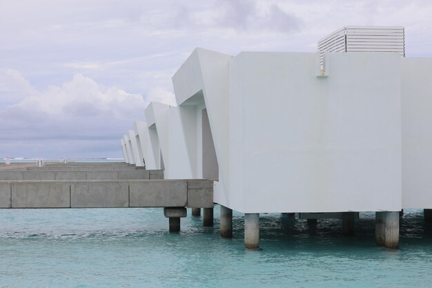 chalets de villégiature sur l'eau aux Maldives