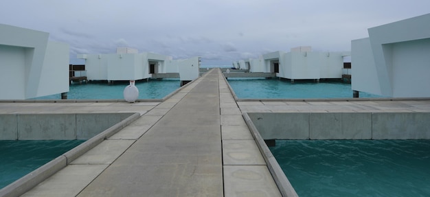 chalets de villégiature sur l'eau aux Maldives