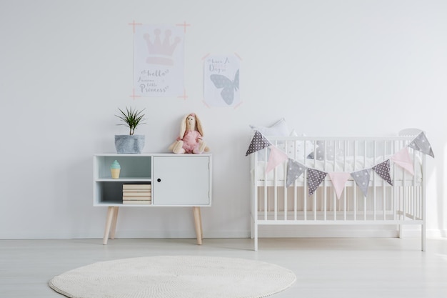 Chambre de bébé lumineuse