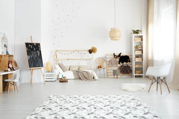 Chambre conçue dans un style scandinave