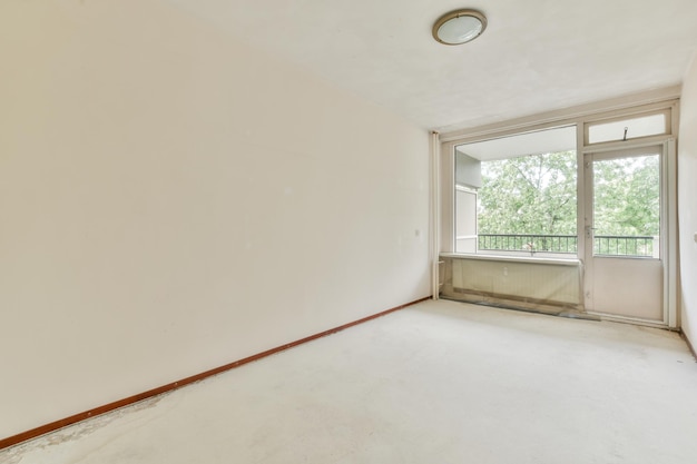 Chambre avec fenêtre et radiateur