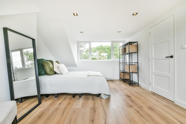 Chambre de luxe de la maison dans un beau design